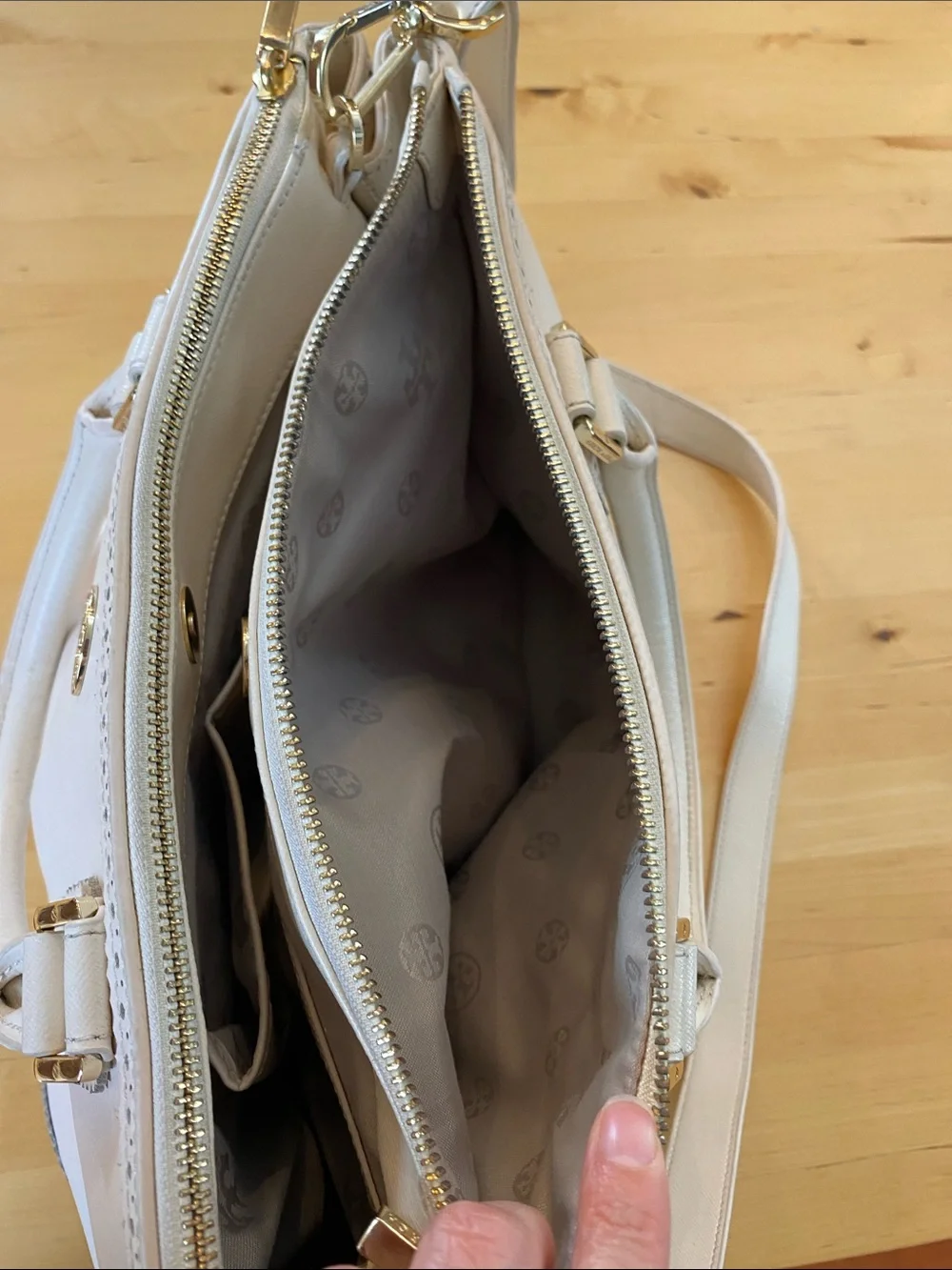 Tory Burch Ivory Leather Tote/Crossbody with Detachable Strap